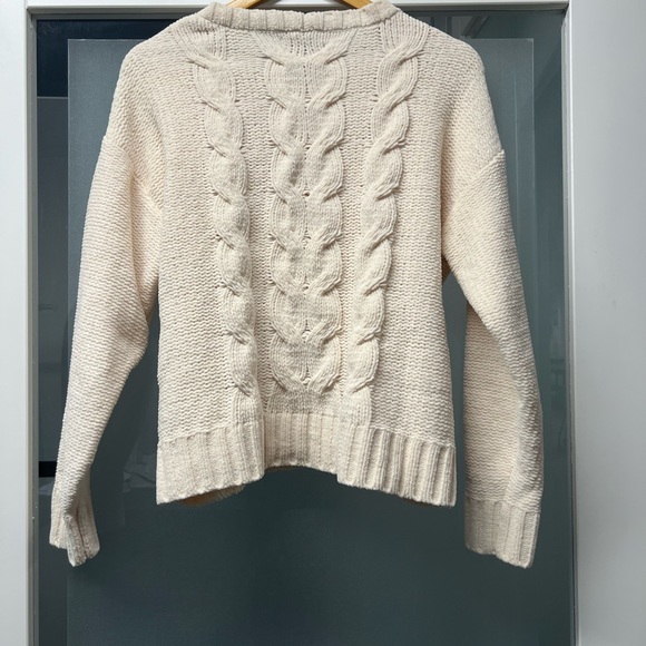 NWOT A&E Cable Knit off-white Sweater - Picture 5 of 7
